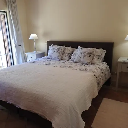 Villa Beautiful 2-bed In Quinta Do With Pool