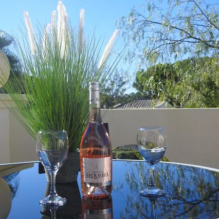 Beautiful 2-bed In Quinta Do With Pool Villa *