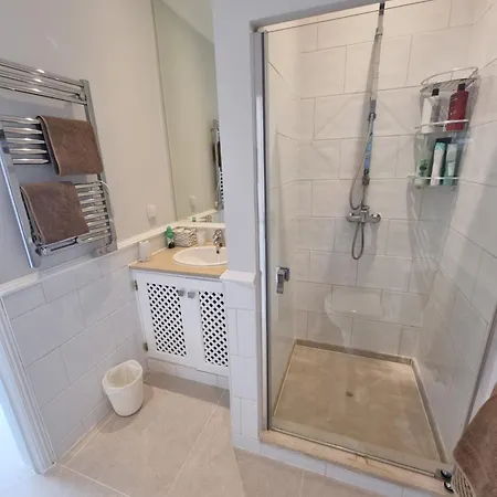 Villa Beautiful 2-bed In Quinta Do With Pool *